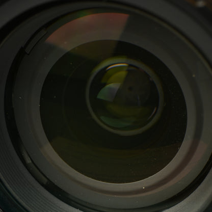 Nikon AF-S NIKKOR 24-85mm f/3.5-4.5 G ED VR ( slight dust internally )