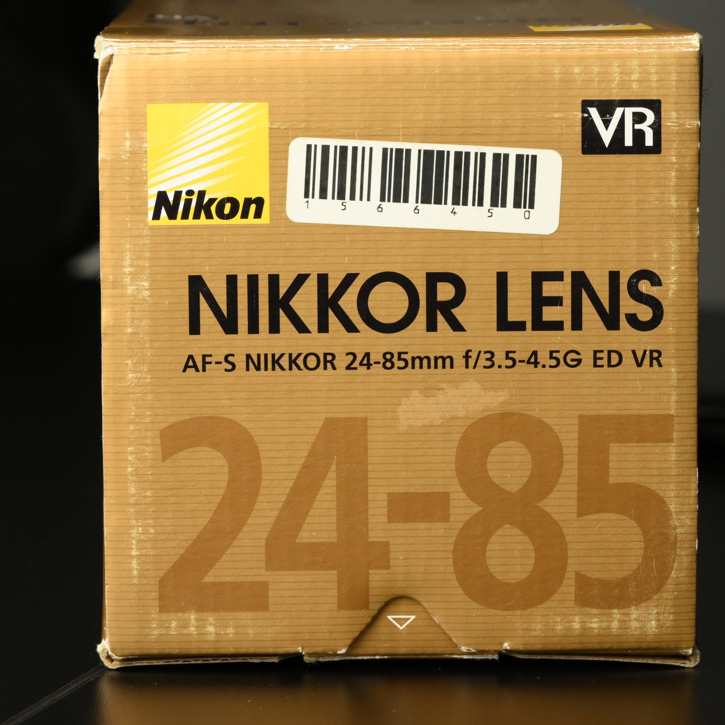 Nikon AF-S NIKKOR 24-85mm f/3.5-4.5 G ED VR ( slight dust internally )